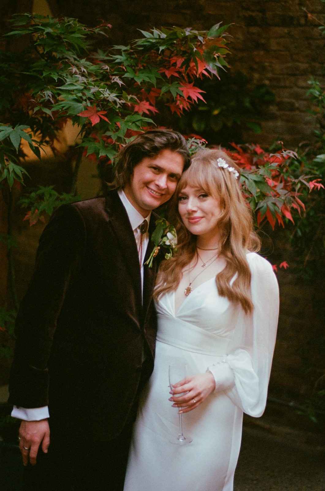 analogue-film-wedding-photography-nottingham-charlotte-jopling-photography00027 southern gothic style wedding couple at 100 barrington road london on film